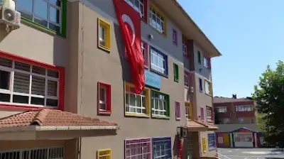 Şair Şinasi İlkokulu