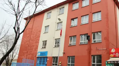 Hürriyet İlkokulu
