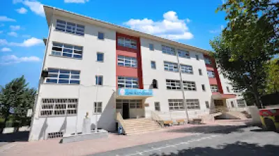 İstanbul-Avcılar Cumhuriyet İlkokulu