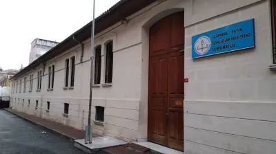 Şeyhülislam Hayri Efendi İlkokulu
