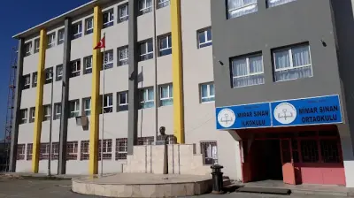 Mimar Sinan İlkokulu / Ortaokulu