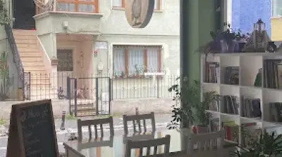 Philosophia Book Cafe