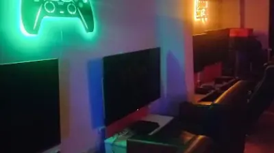 Daisy playstation cafe
