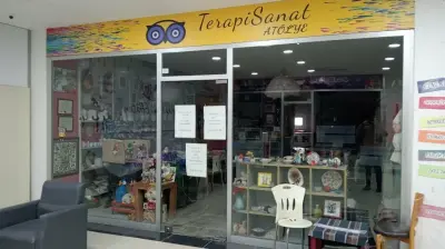 Terapi Sanat Atölyesi