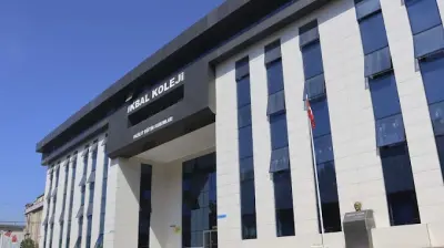 İkbal Koleji