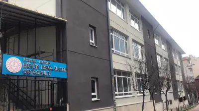 Büyük Esma Sultan Ortaokulu