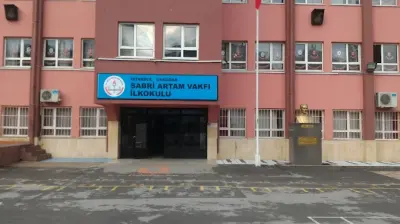 Sabri Artam Vakfı İlkokulu