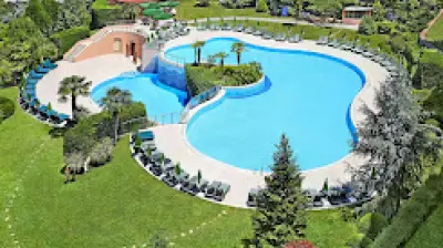 Coliseum Sarıyer Açık Havuz