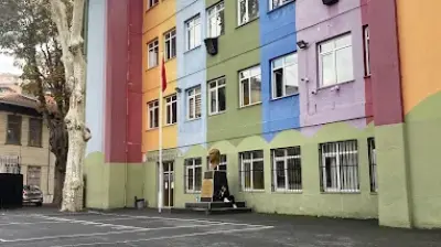 Halil Rüştü İlköğretim Okulu
