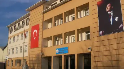 Prof. Dr. Ali Kemal Yiğitoğlu İlkokulu