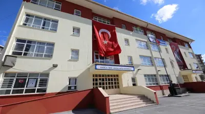 İstiklal Şehit Lokman Oktay Okulu