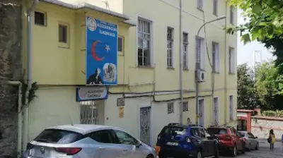 Kuzguncuk İlkokulu