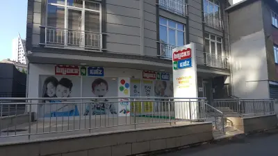 Bricks 4 Kidz Yaratıcılık Merkezi-Parti Evi