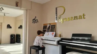 Piyasanat Cadde