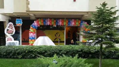 Muzipo Kids Party Evi
