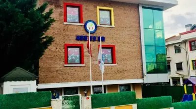 Özel İstanbul Başarı Koleji