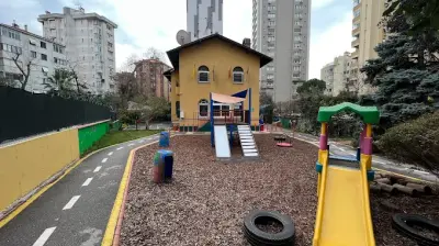 Özel Selamiçeşme Small Hands Academy Anaokulu