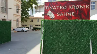 TİYATRO KRONİK