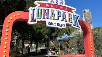 Retro Lunapark Akasya