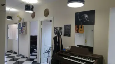 BEŞİKAKADEMİ
