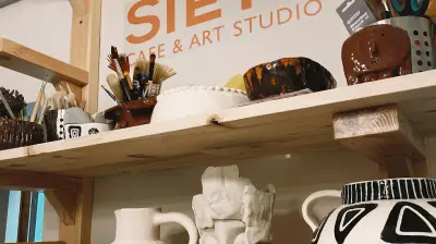 SIETE Cafe & Art Studio