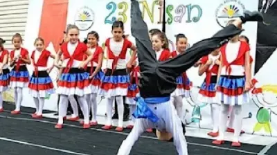Minik Sanatçılar Atölyesi