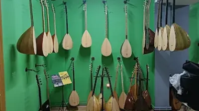 AGM MÜZİK EĞİTİM HİZ BAĞLAMA - GİTAR - KEMAN-PIYANO