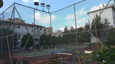 Tenis Atölyesi Akademi Kortları