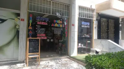 Kitapçı, resim atölyesi