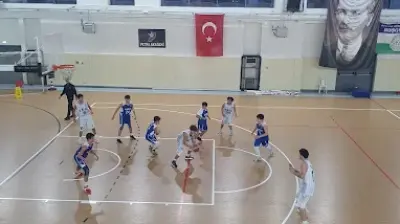 Ferit Meriçten Spor Salonu