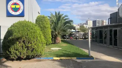 Fenerbahçe Spor Kulübü Vefa Küçük Yuzme Havuzu