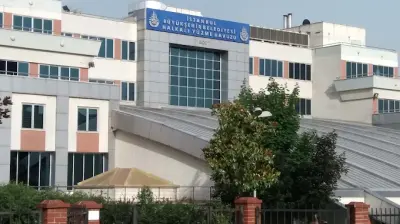İBB Halkalı Yüzme Havuzu