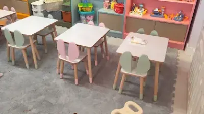 Moon Kids & Cafe