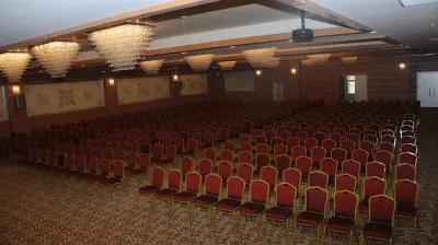 ABDURRAHİM KARAKOÇ KÜLTÜR MERKEZİ