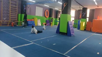 Atom Karınca Cimnastik