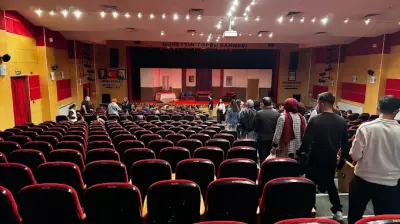Bahcelievler Tiyatrosu Nurettin Topcu Sahnesi