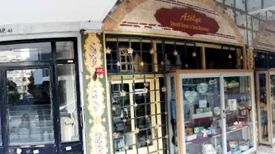 Atölye Dekoratif Boyama ve Sanat Malzemeleri