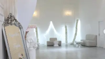 Lin House Davet