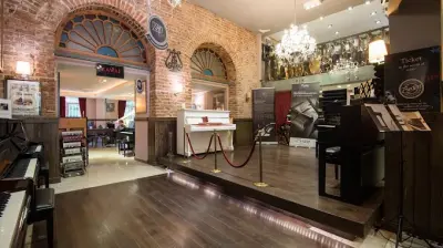 Zuhal Müzik Showroom