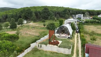 Ayhan Tomak Atölye Binkılıç