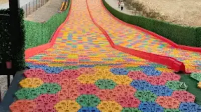 Yolopark Çekmeköy Renkli Dev Kaydırak
