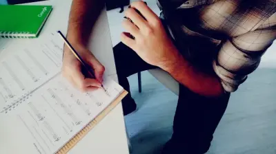 Yener Kuşcu Piyano - Gitar Dersi