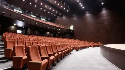 Nuri Pakdil Kültür ve Sanat Merkezi