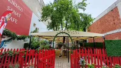 Kırmızı sanat kafe